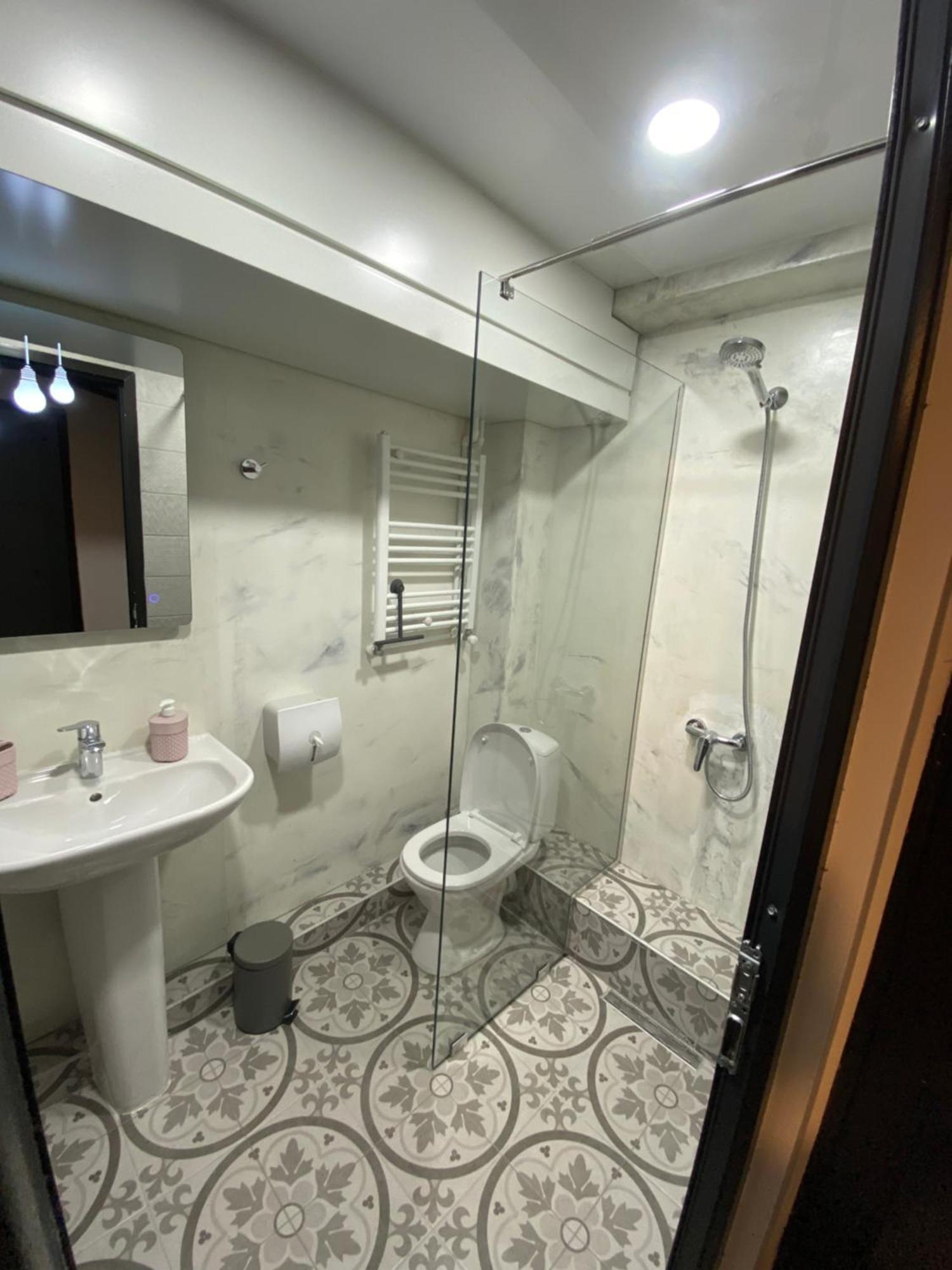 Dorm Kutaisi Hostel Εξωτερικό φωτογραφία
